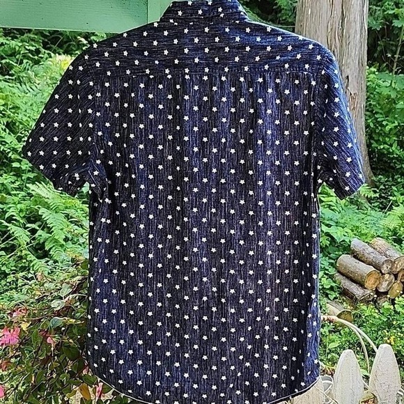 Cactus Man Star Print Shirt - Short Sleeve Button Down - Medium - Picture 3 of 5